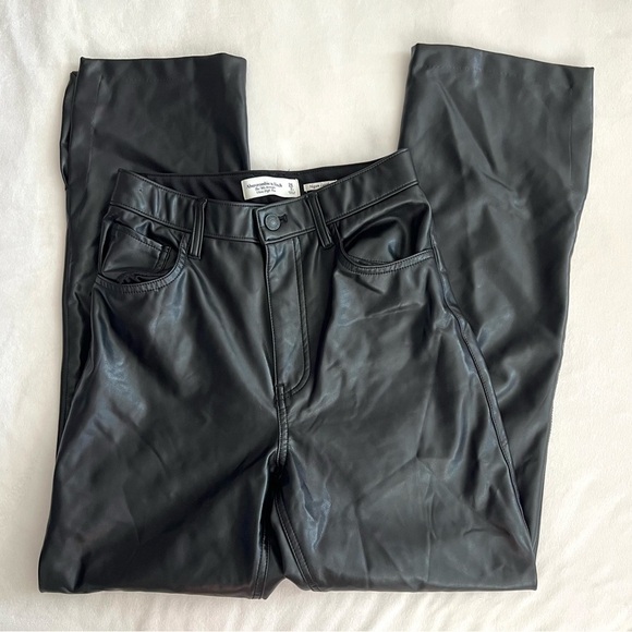 Abercrombie & Fitch The 90’s Straight Ultra High Rise Vegan Leather Pants - Picture 3 of 13